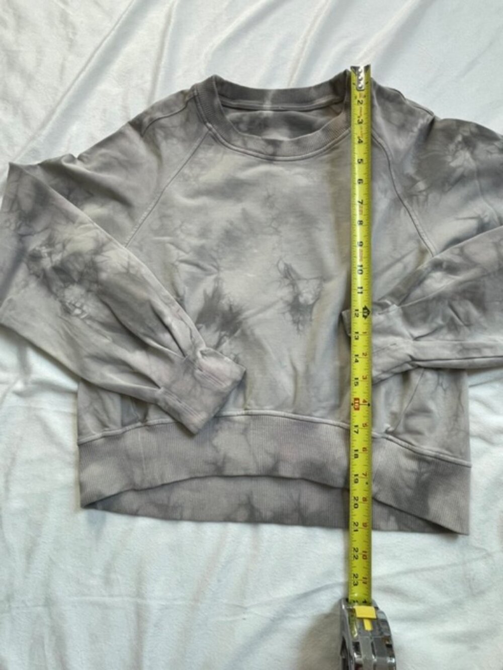 Lululemon Women's Its A Wash Crew Tie Dye Sweatshirt, Gray, Size 6 - Picture 7 of 7
